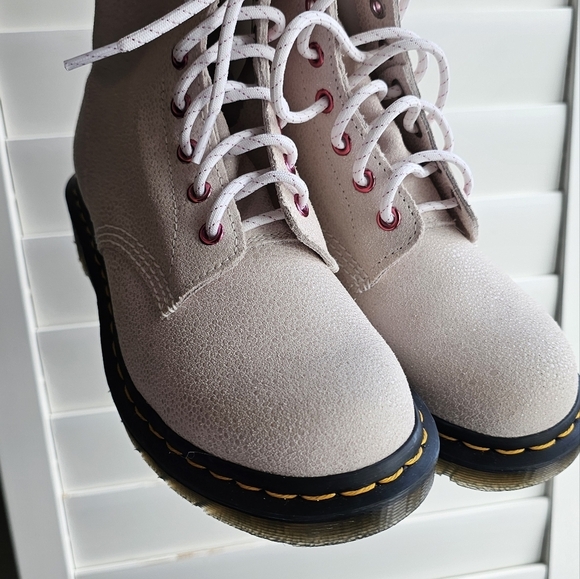 Dr. Martens 1460 Bejeweled  Boots White Glitter Pink Laces Size US 8 27655 - Picture 9 of 9